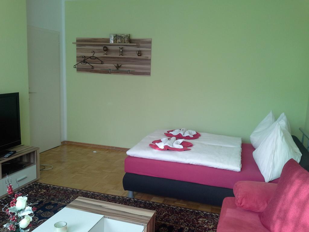 Ferienwohnung Burgblick Капфенберг Стая снимка